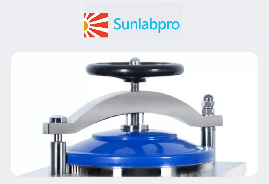 Hand wheel type cover opening structure-Vertical pressure steam sterilizer5